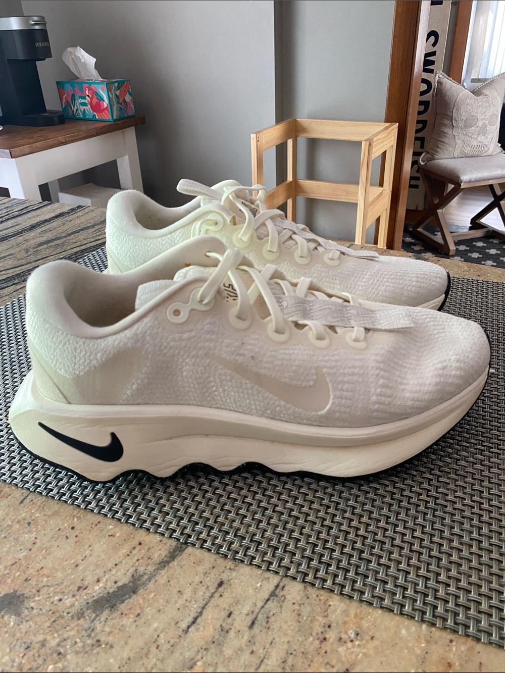 Nike Cream/Black Comfort Run Sneakers
